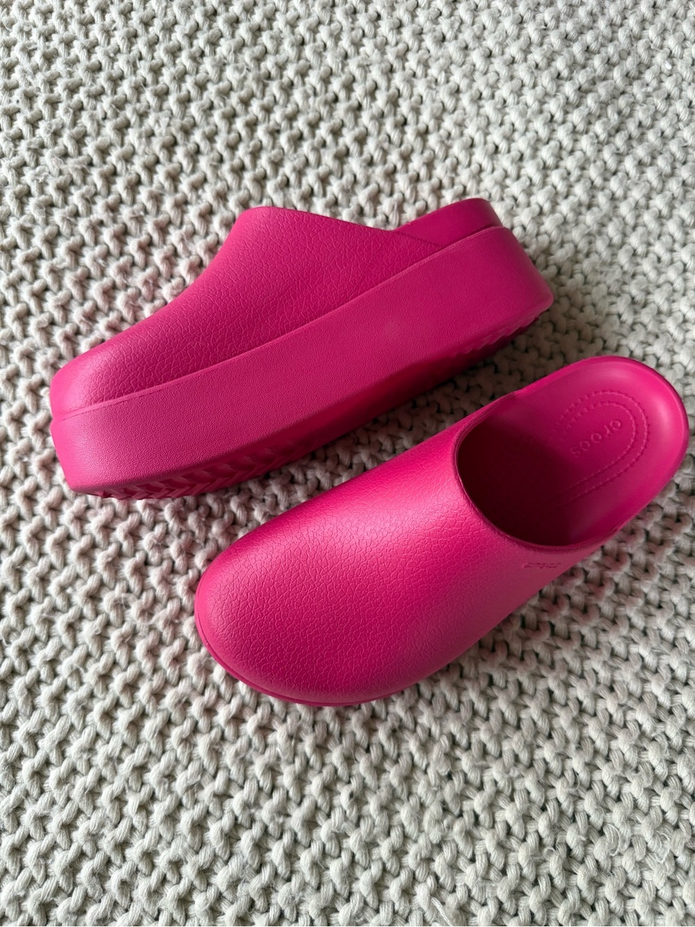 Dylan Platform Crocs - Picture 2 of 6